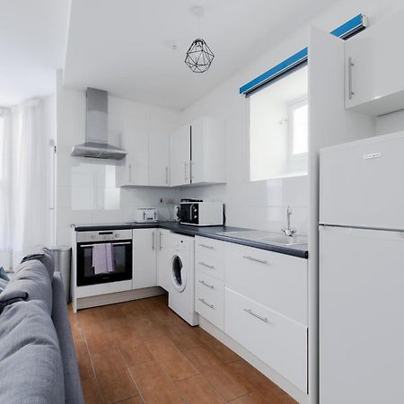 Modern Kensington Apartments ลอนดอน ภายนอก รูปภาพ