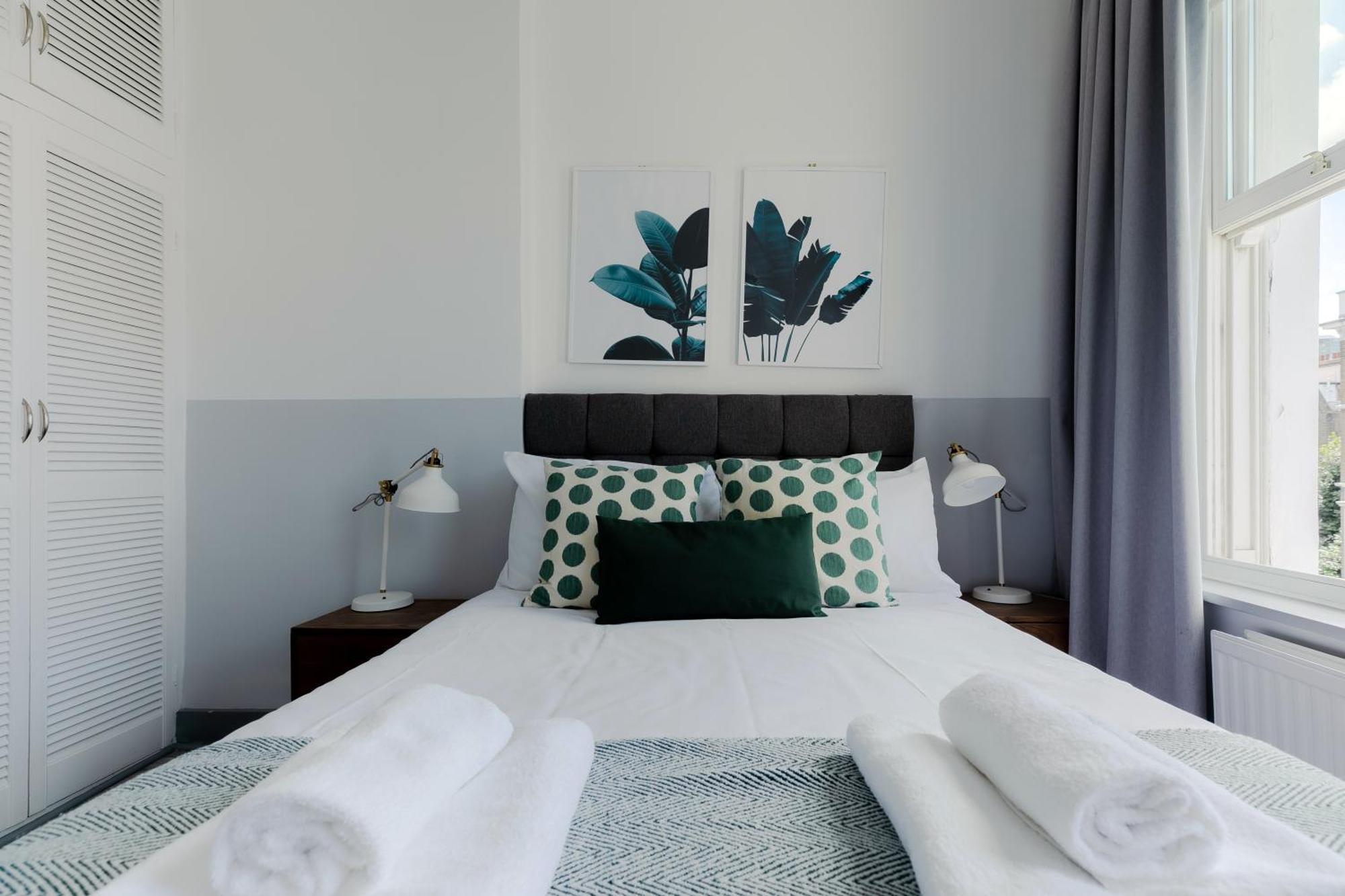 Modern Kensington Apartments ลอนดอน ภายนอก รูปภาพ