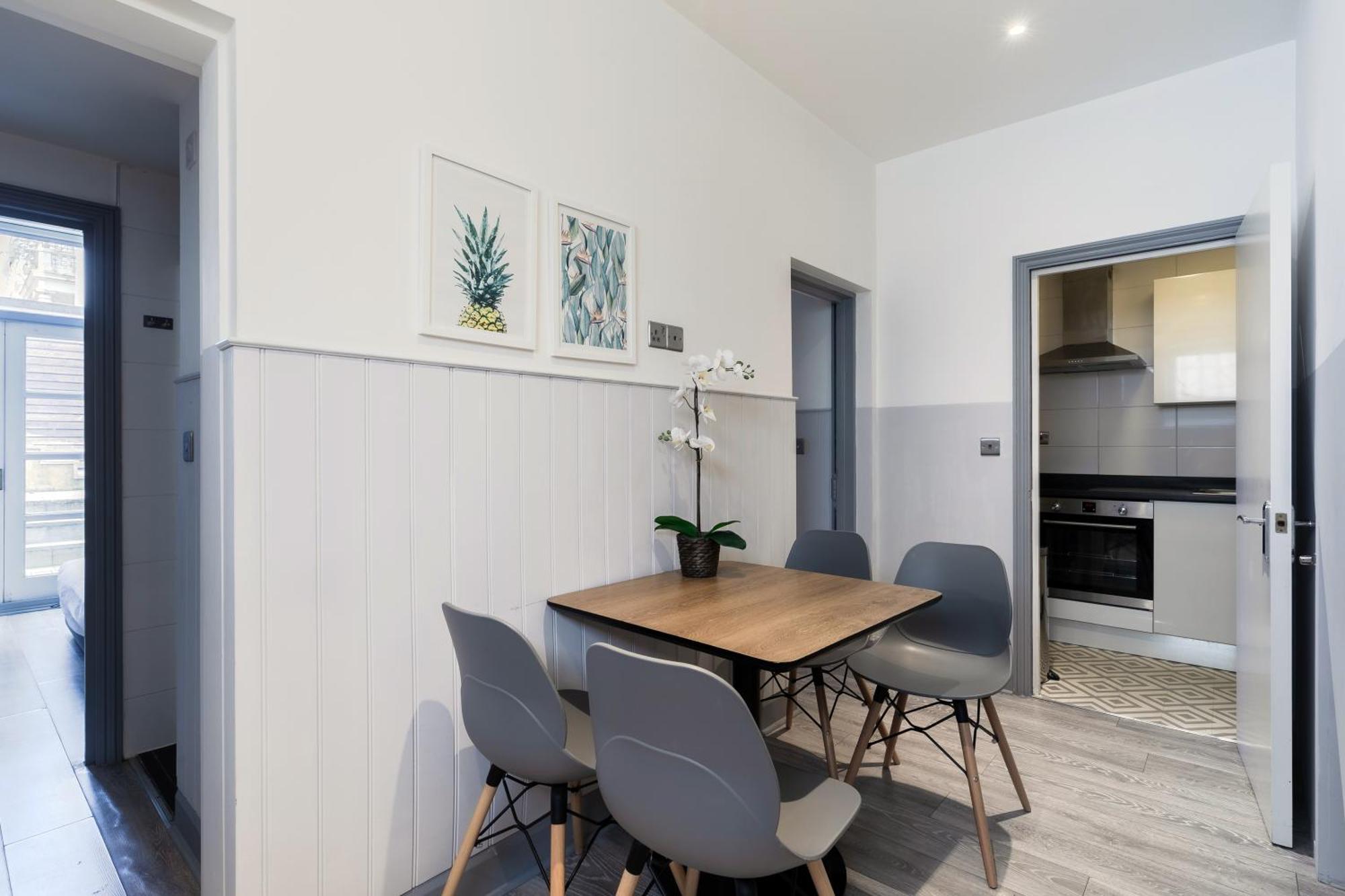 Modern Kensington Apartments ลอนดอน ภายนอก รูปภาพ