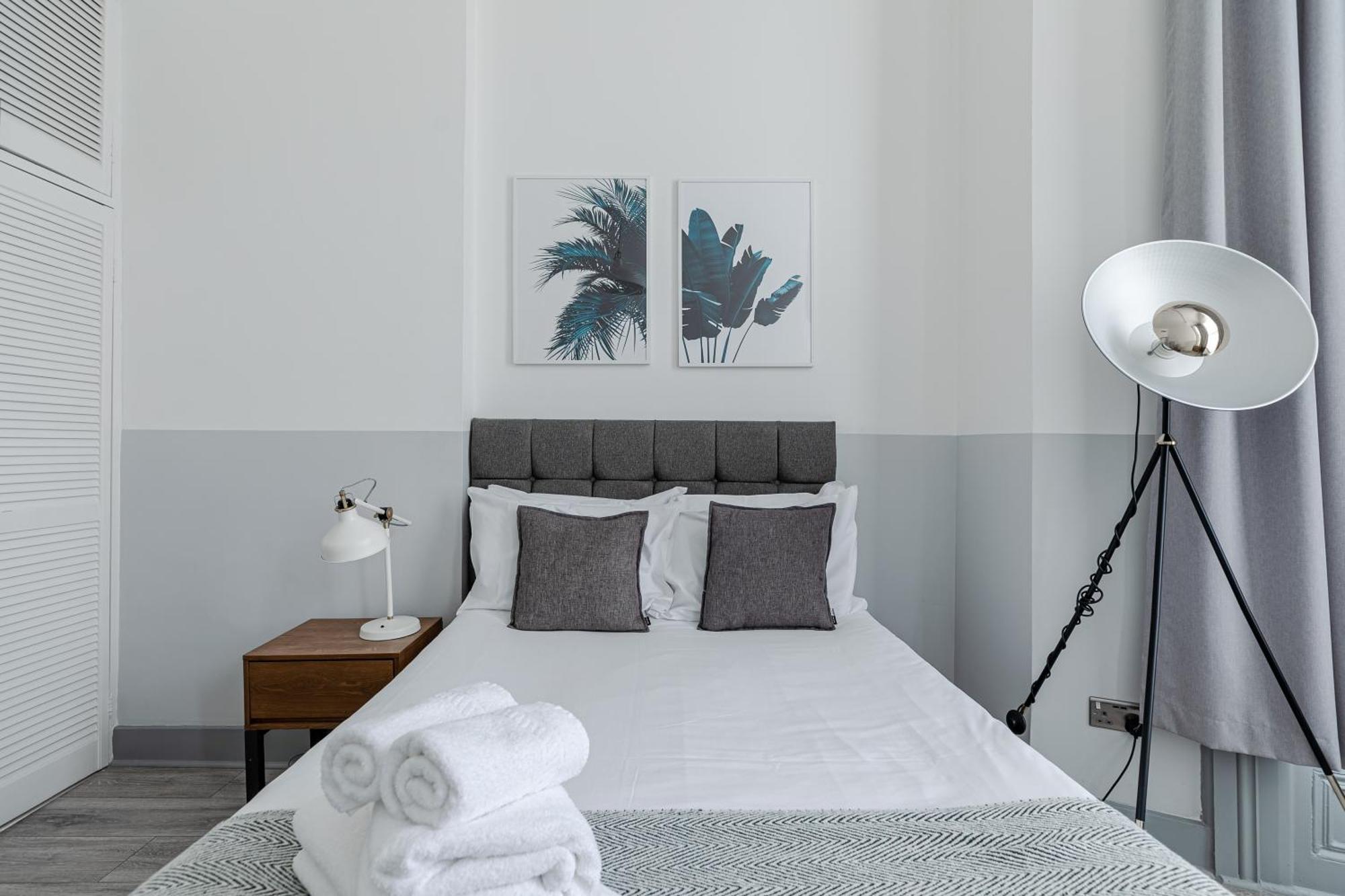 Modern Kensington Apartments ลอนดอน ภายนอก รูปภาพ