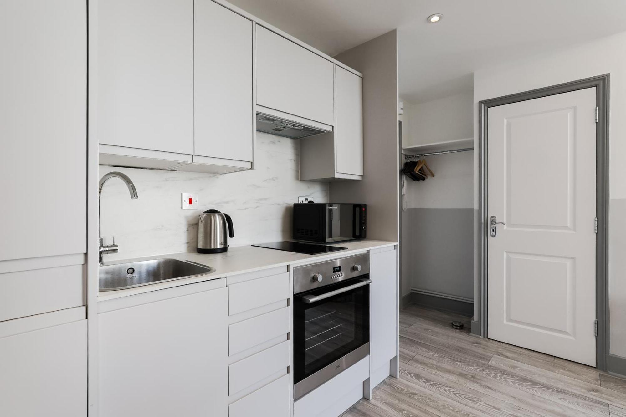 Modern Kensington Apartments ลอนดอน ภายนอก รูปภาพ