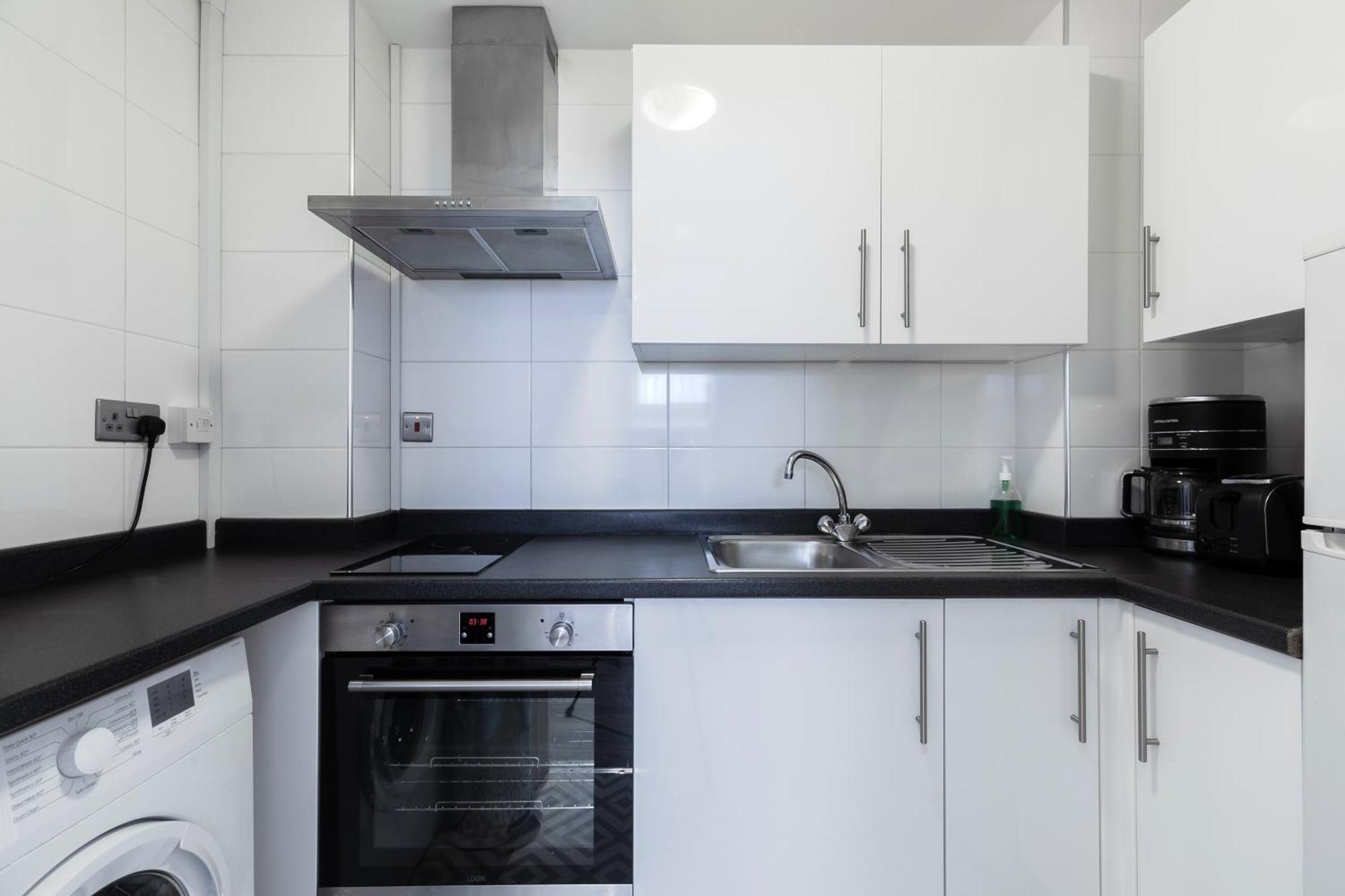 Modern Kensington Apartments ลอนดอน ภายนอก รูปภาพ
