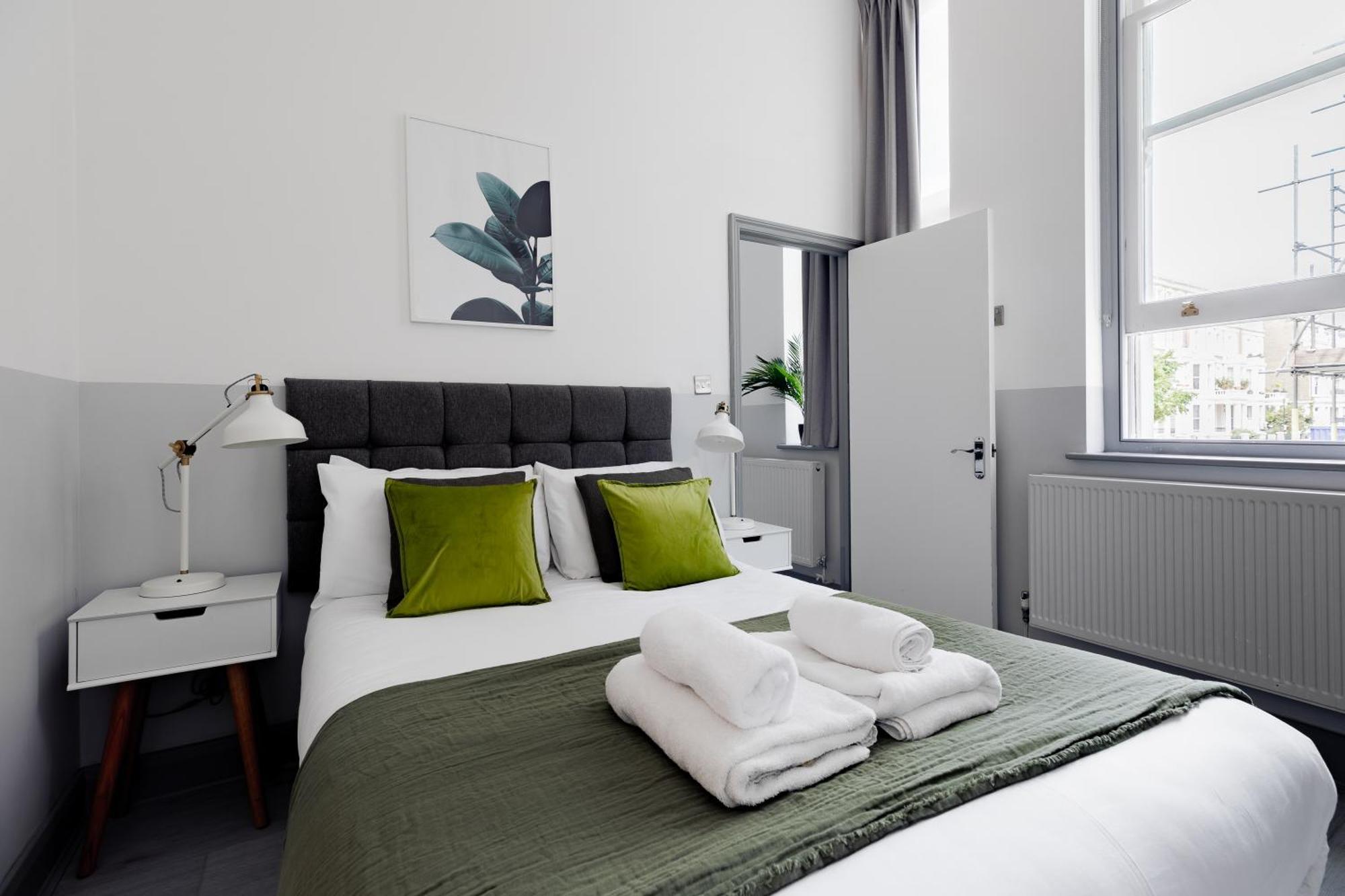 Modern Kensington Apartments ลอนดอน ภายนอก รูปภาพ